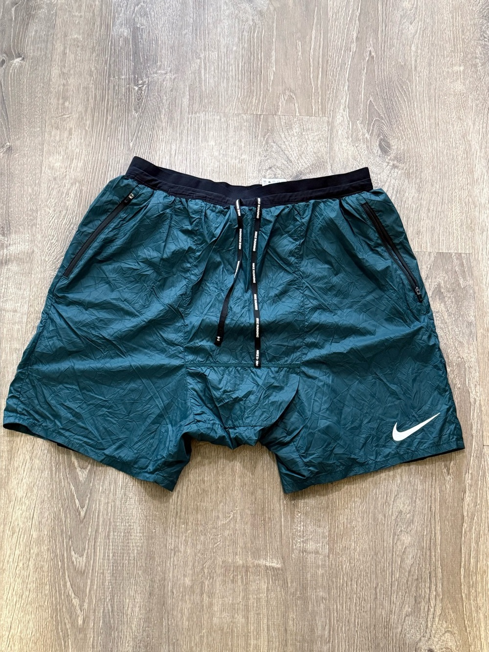 Nike Running - Flex Run Division Stride Elevate Dri-FIT Shorts - Men size large